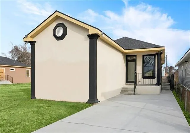 1st image of 1325 Charbonnet St, New Orleans, LA 70117 | MLS# 2555611