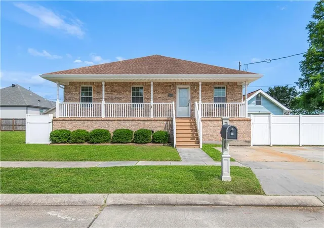 1st image of 3409 Volpe Dr, Chalmette, LA 70043 | MLS# 2555262