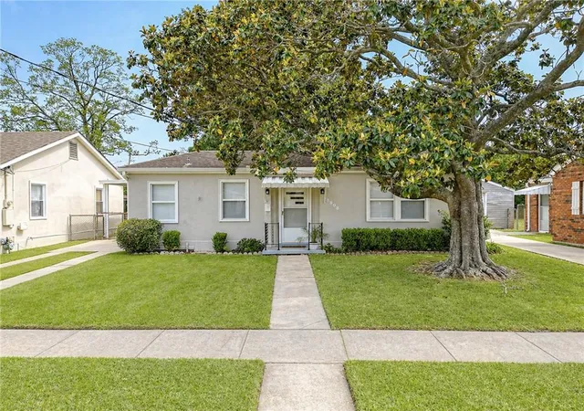 Photo 1 of Sale Pending at 3808 Leila Pl, Jefferson, LA 70121 | MLS# 2555675 | Listing updated on 2026-07-31