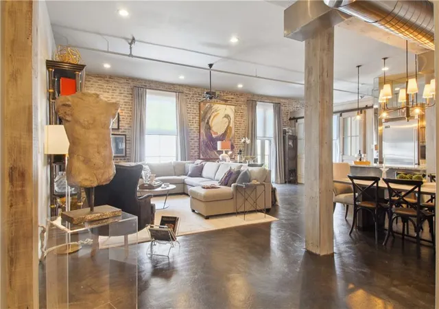 5th image of 900 S Peters St, New Orleans, LA 70130