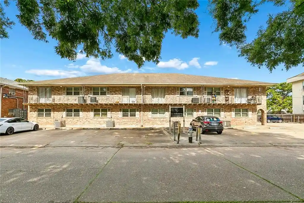 Listing Photo 1 - Condo for sale in 812 Martin Behrman Ave located at 812 Martin Behrman Ave, Metairie, LA 70005 - Unit 812 Martin Behrman Ave