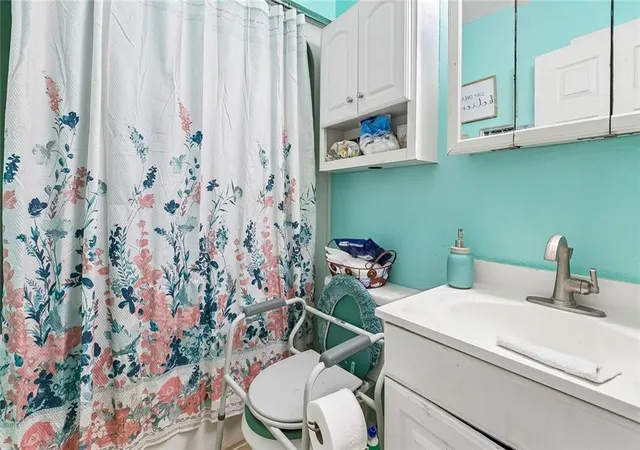 Homes for sale in Metairie, LA | 812 Martin Behrman Ave #D, Metairie, LA 70005 | MLS# 2555530