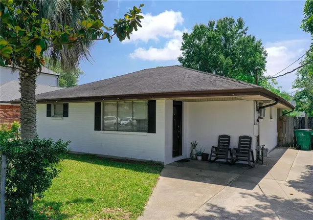 Homes for sale in Metairie, LA | 4542 Ligustrum St, Metairie, LA 70001 | MLS# 2555632