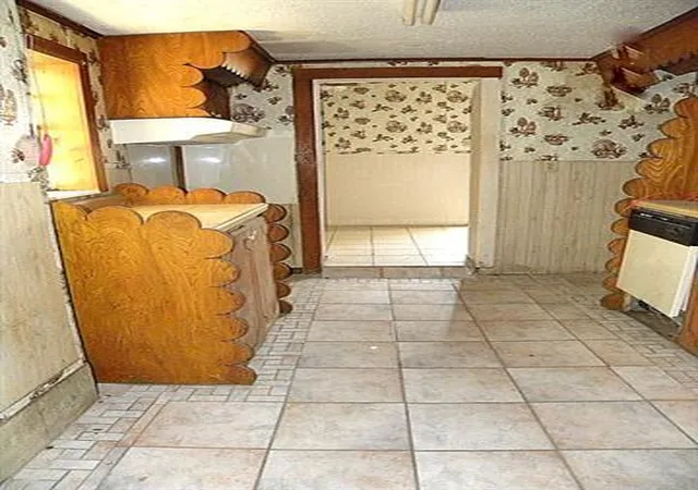 Photo 3 of Single family home for sale at 715 Harmony St, New Orleans, LA 70115 | MLS# 2555662 | Listing updated on 2026-07-28