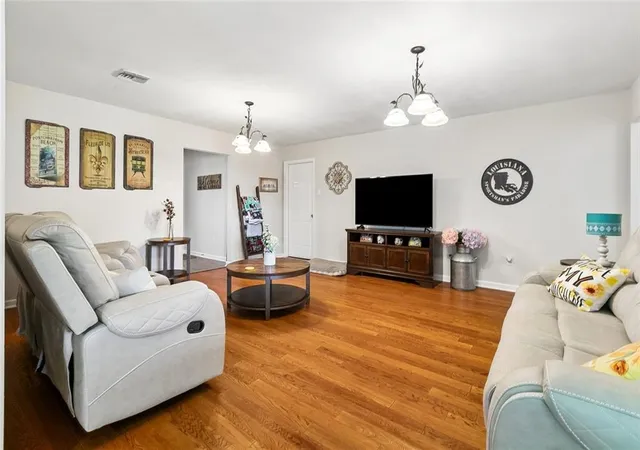 3rd image of 2108 Charles Dr, Chalmette, LA 70043 | MLS# 2555841