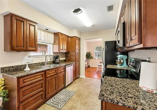 5th image of 2108 Charles Dr, Chalmette, LA 70043 | MLS# 2555841