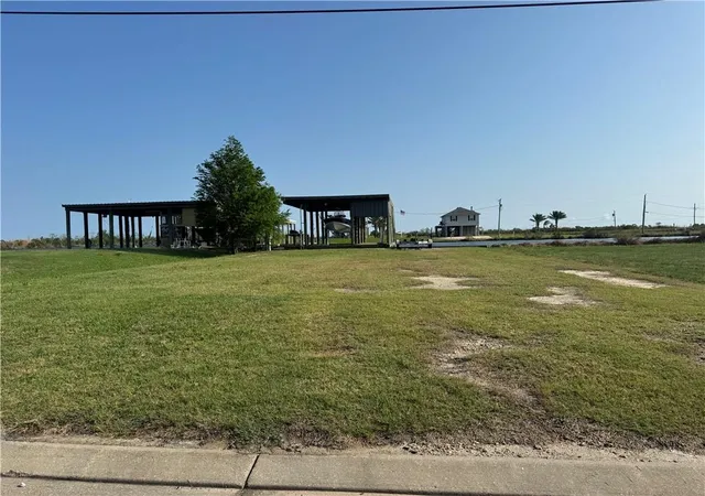Homes for sale in Belle Chasse, LA | 113 Swallow Ln, Belle Chasse, LA 70037 | MLS# 2555862