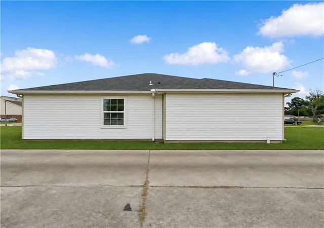 12th image of 1164 66 Tallow Tree Ln, Harvey, LA 70058 | MLS# 2555877