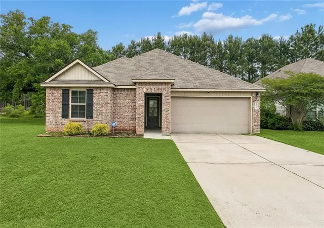 Homes for sale in Robert, LA | 23015 Mills Blvd, Robert, LA 70455 | MLS# 2555434