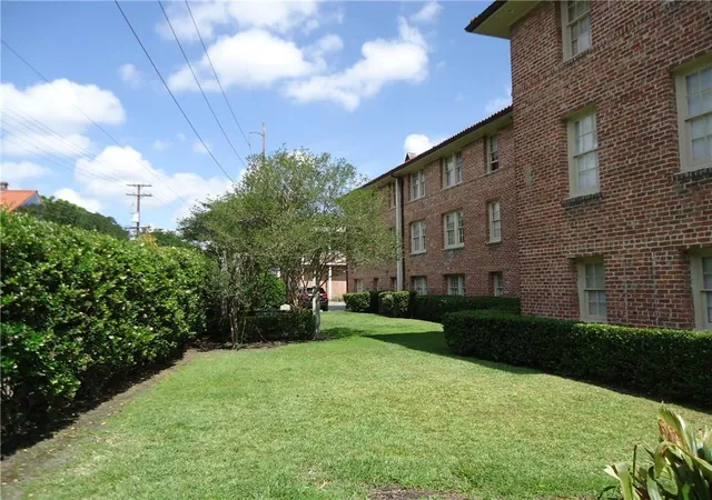 Homes for sale in New Orleans, LA | 1783 Coliseum Street, New Orleans, LA 70130 | Houzeo