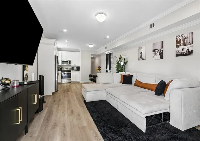 2nd image of 3210 12 Jackson Ave, New Orleans, LA 70125 | MLS# 2554816