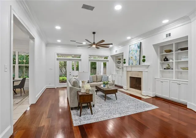 Homes for sale in Metairie, LA | 2625 Labarre Ln, Metairie, LA 70001 | MLS# 2555991