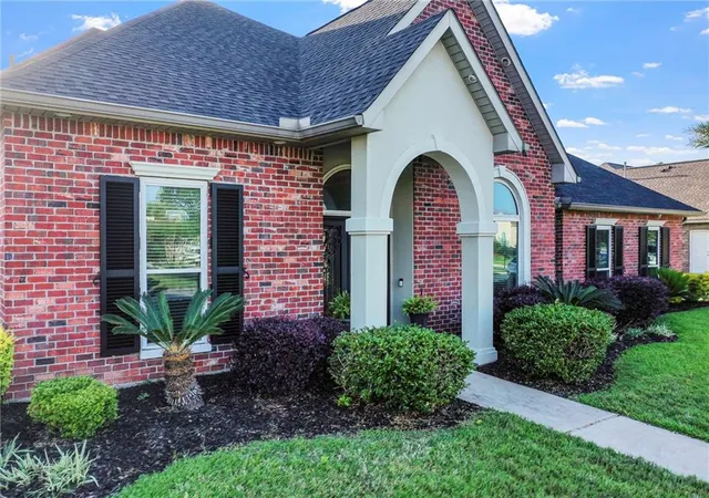 Photo 2 of Single family home for sale at 249 Masters Point Ct, Slidell, LA 70458 | MLS# 2555502 | Listing updated on 2026-07-23