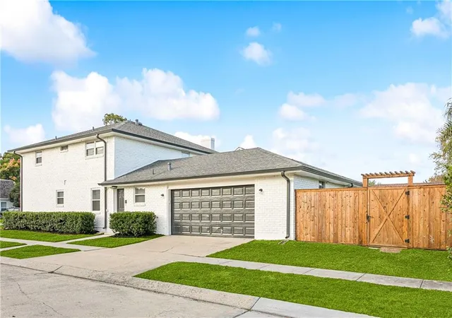 3rd image of 4901 Sunny Pl, Metairie, LA 70006 | MLS# 2555577