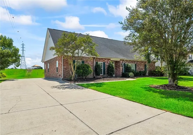 Homes for sale in Belle Chasse, LA | 101 Field St, Belle Chasse, LA 70037 | MLS# 2556068