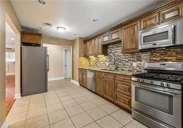 Photo 3 of Single family home for sale at 3434 Bruxelles St, New Orleans, LA 70122 | MLS# 2556027 | Listing updated on 2026-08-29