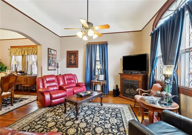 3rd image of 115 N Scott St, New Orleans, LA 70119 | MLS# 2556037