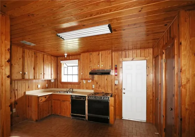 3rd image of 104 Anne Dr, Westwego, LA 70094 | MLS# 2556116