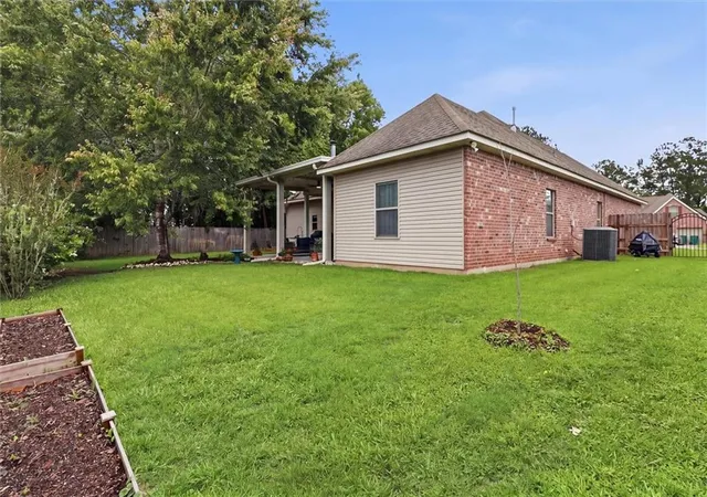 Homes for sale in Ponchatoula, LA | 39733 Bedico Trace Blvd, Ponchatoula, LA 70454 | MLS# 2556165