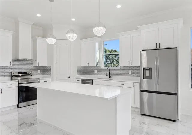 Photo 3 of Single family home for sale at 4104 Tulane Dr, Kenner, LA 70065 | MLS# 2555909 | Listing updated on 2026-05-07