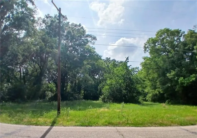 Homes for sale in Bogalusa, LA | 0 Saint John St, Bogalusa, LA 70427 | MLS# 2556208