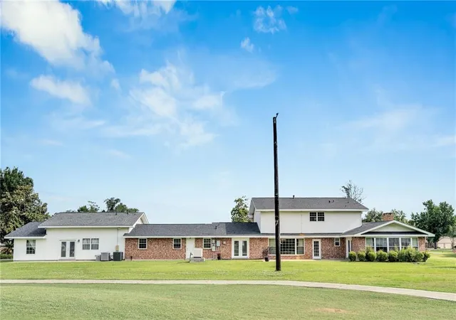Homes for sale in Luling, LA | 6 W Levert Dr, Luling, LA 70070 | MLS# 2554936