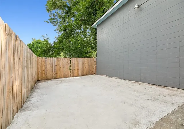 Photo 12 of Multi family home for sale at 1207 St Charles St, Thibodaux, LA 70301 | MLS# 2555980 | Listing updated on 2026-07-31