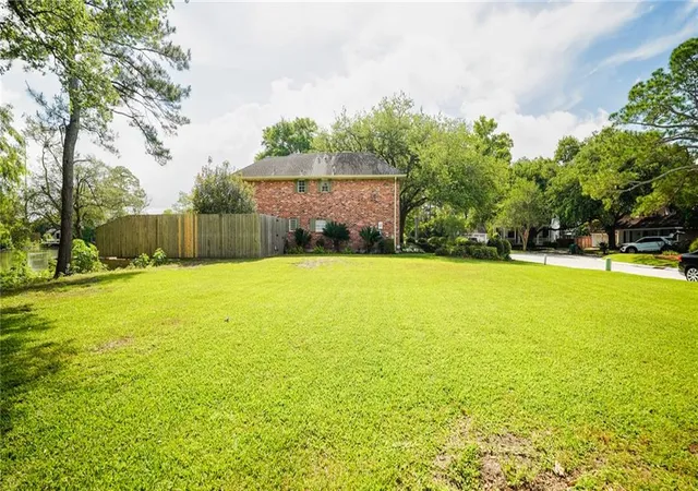 Photo 4 of Single family home for sale at 6 Mary Ridge Ct, River Ridge, LA 70123 | MLS# 2555511 | Listing updated on 2026-08-04