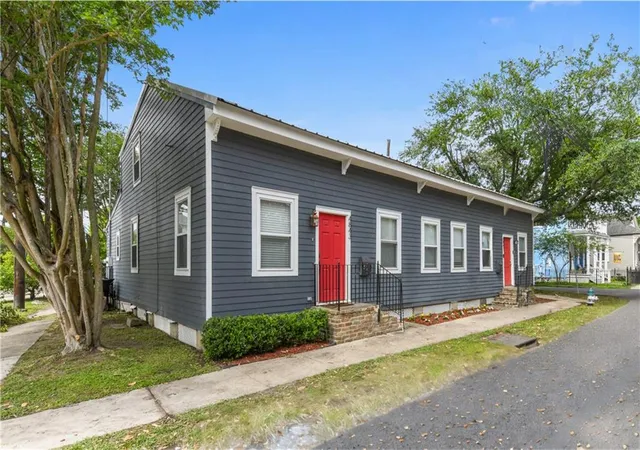 Homes for sale in New Orleans, LA | 4841 Coliseum St, New Orleans, LA 70115 | MLS# 2556250
