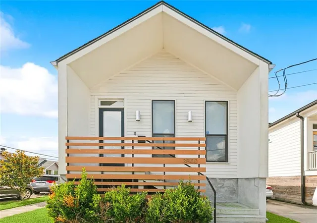 Homes for sale in New Orleans, LA | 3502 S Tonti St, New Orleans, LA 70125 | MLS# 2555318