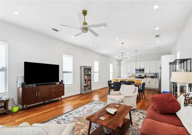 Homes for sale in New Orleans, LA | 3502 S Tonti St, New Orleans, LA 70125 | MLS# 2555318