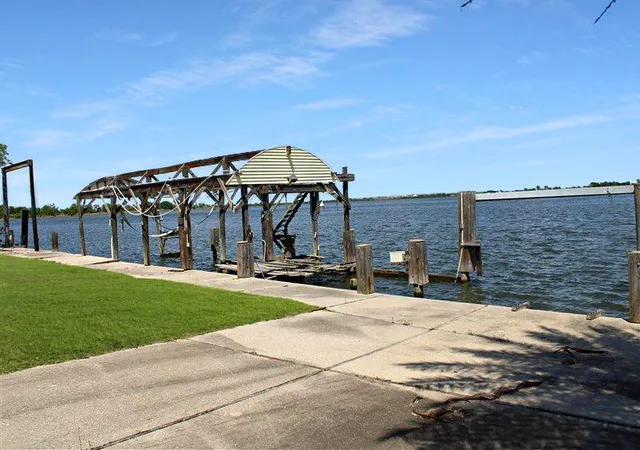 Homes for sale in New Orleans, LA | 4561 Veronese St, New Orleans, LA 70129 | MLS# 2556119