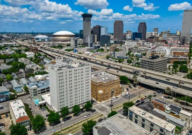 2nd image of 1205Th St Charles Ave, New Orleans, LA 70130