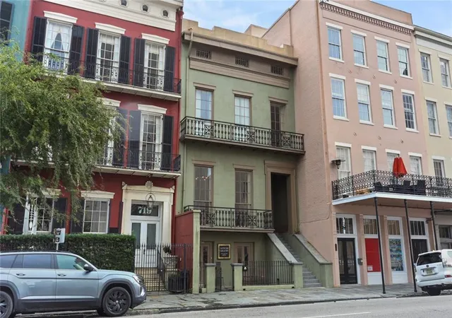 3rd image of 717 Camp St, New Orleans, LA 70130 | MLS# 2556281