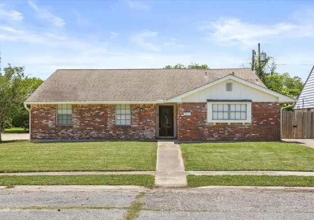 1st image of 2737 Cupid St, New Orleans, LA 70131 | MLS# 2555933