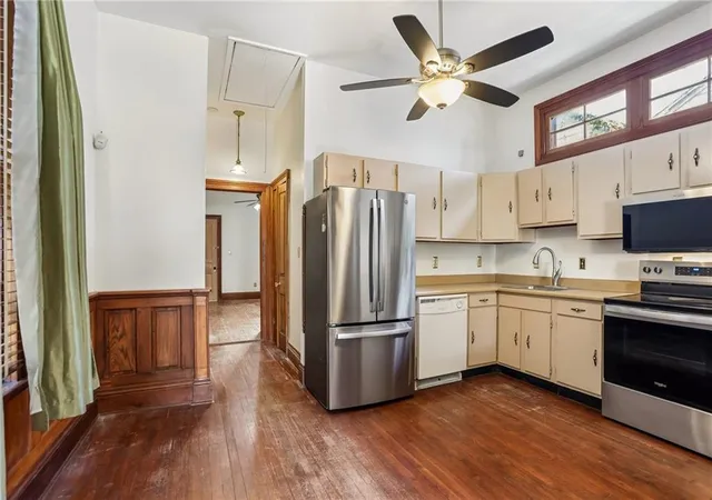 Homes for sale in New Orleans, LA | 606 Constantinople St, New Orleans, LA 70115 | MLS# 2556384
