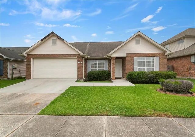 Homes for sale in Harvey, LA | 2128 Bradford Pl, Harvey, LA 70058 | MLS# 2556458