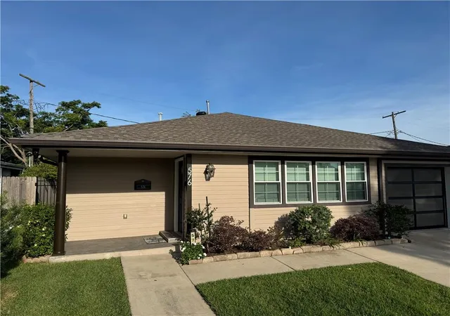 Homes for sale in Metairie, LA | 576 Smith Dr, Metairie, LA 70005 | MLS# 2556543