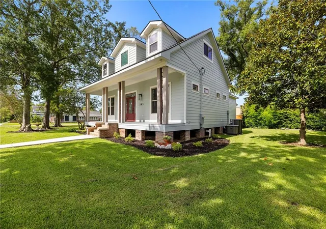 Homes for sale in Ponchatoula, LA | 163 S 7Th St, Ponchatoula, LA 70454 | MLS# 2556113