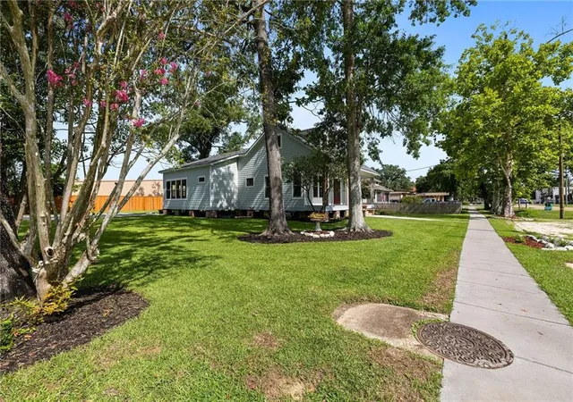 Homes for sale in Ponchatoula, LA | 163 S 7Th St, Ponchatoula, LA 70454 | MLS# 2556113