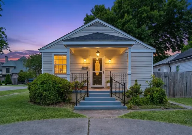 1st image of 520 Rosewood Dr, Metairie, LA 70001 | MLS# 2556639