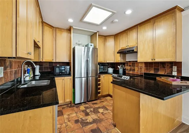 4th image of 520 Rosewood Dr, Metairie, LA 70001 | MLS# 2556639