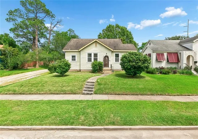 2nd image of 4431 Eastern St, New Orleans, LA 70122 | MLS# 2556606