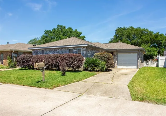 Homes for sale in St Rose, LA | 104 Jane Ln, St Rose, LA 70087 | MLS# 2556376