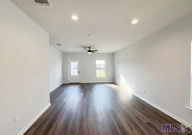 Photo 3 of Single family home for sale at 4172 Landsdowne Dr, Avondale, LA 70094 | MLS# NO2026008357 | Listing updated on 2026-09-01