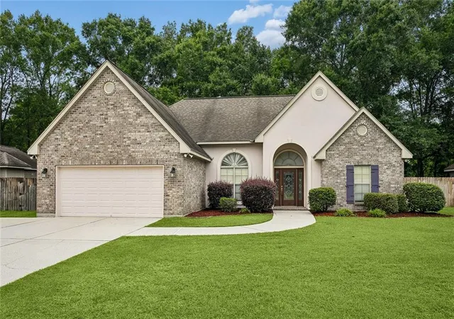 Homes for sale in Pearl River, LA | 110 Sawmill Creek Rd, Pearl River, LA 70452 | MLS# 2556833