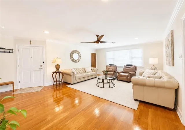 3rd image of 101 W William David Pkwy #D, Metairie, LA 70005 | MLS# 2556676
