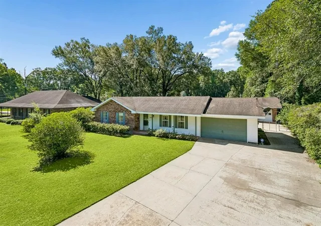 Homes for sale in Bogalusa, LA | 1548 William Peters Rd, Bogalusa, LA 70427 | MLS# 2556216