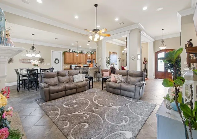 Photo 4 of Sale Pending at 313 Lac Cypriere Dr, Luling, LA 70070 | MLS# 2556587 | Listing updated on 2026-07-31