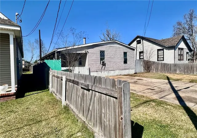 Homes for sale in Marrero, LA | 542 Saddler Rd, Marrero, LA 70072 | MLS# 2556927
